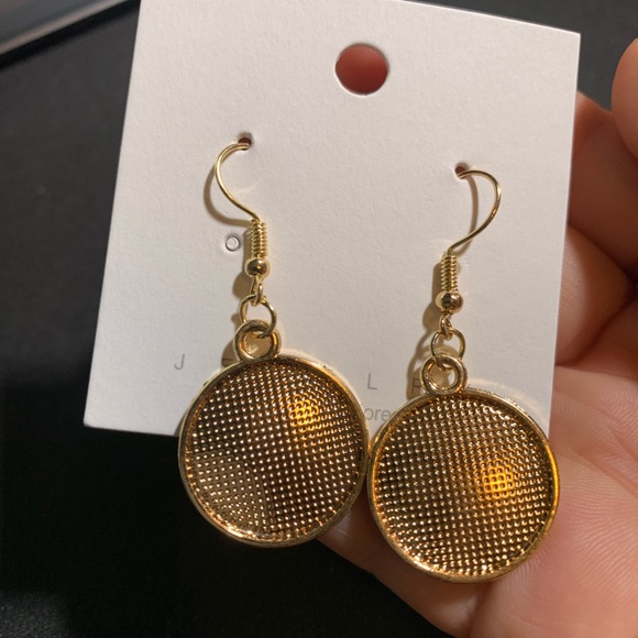 ✨ 2/$20 Celestial Goddess Moon Drop Earrings - Picture 5 of 9